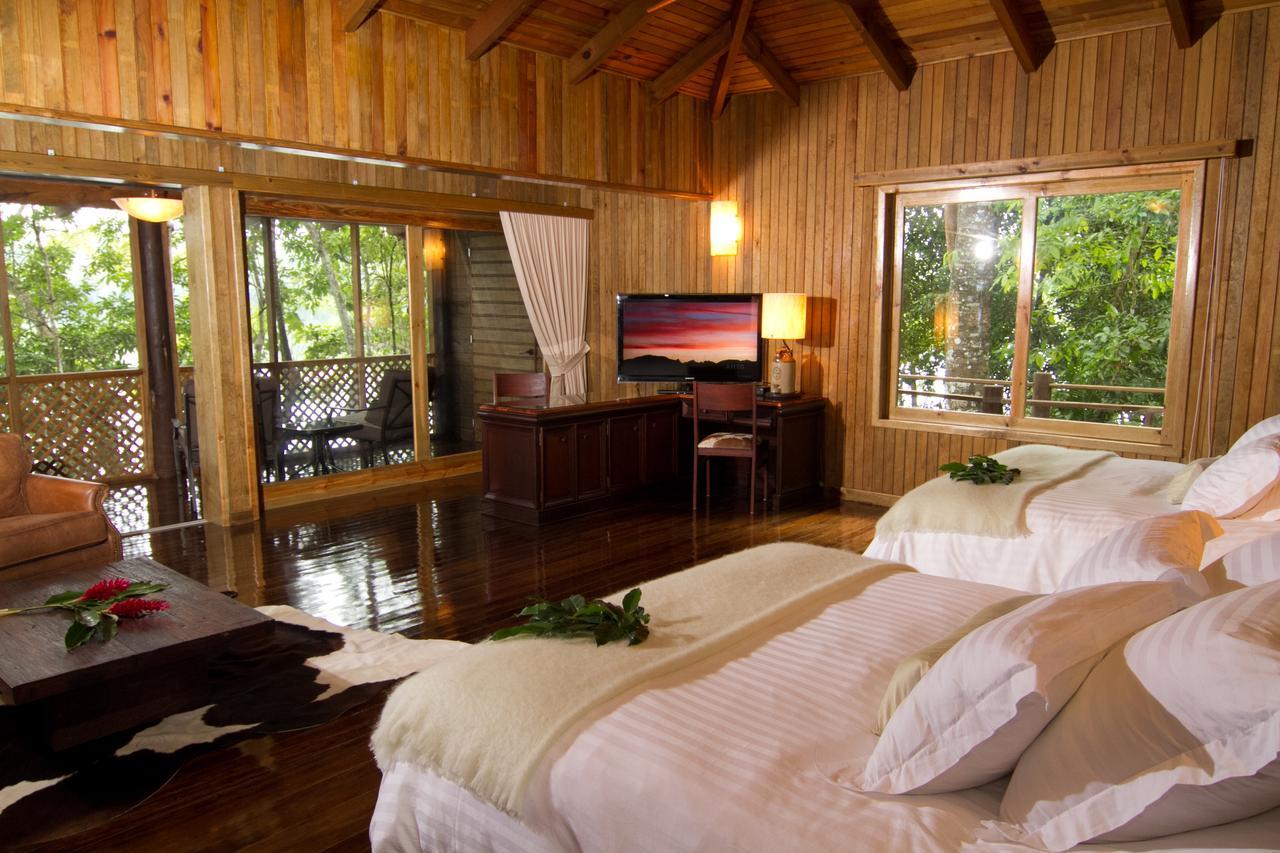 Queen Master Suite
